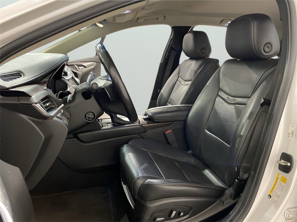 Used 2019 Cadillac XTS Luxury image 9