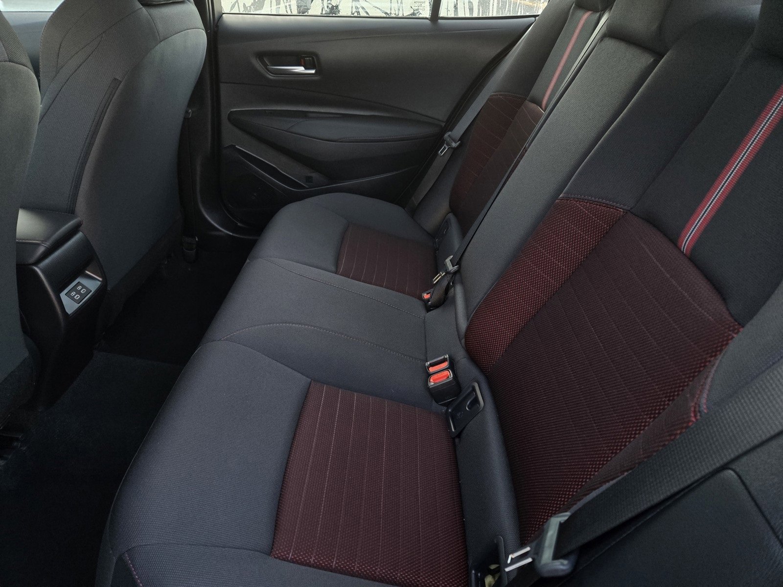 Certified 2025 Toyota Corolla SE image 11