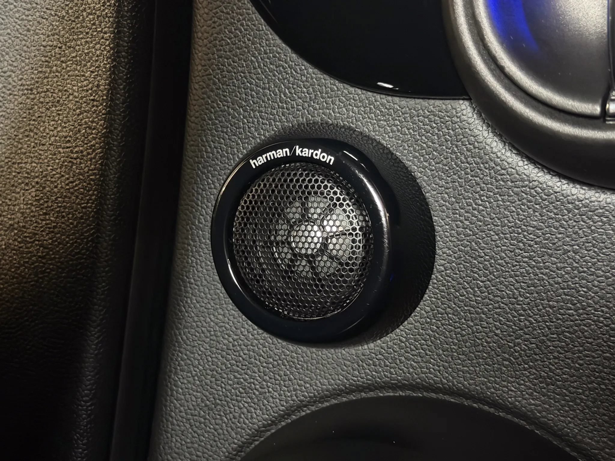 Used 2015 MINI Cooper S FWD image 36