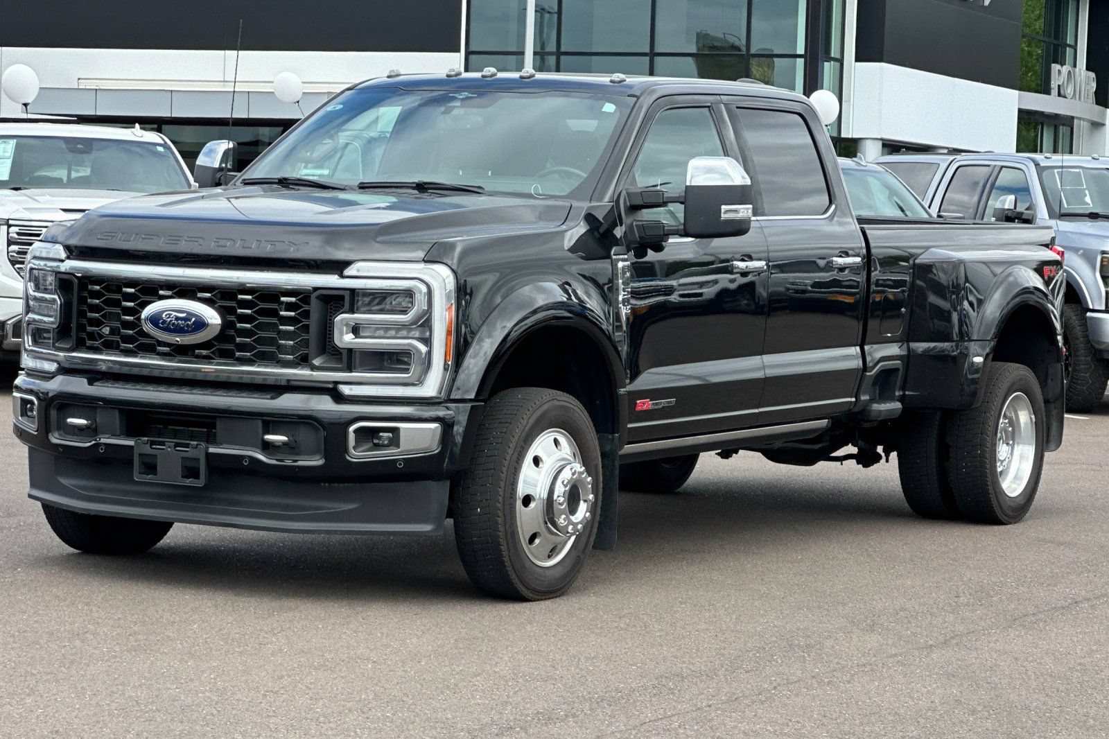 Used 2023 Ford F450 Platinum w/ FX4 Off-Road Package AWD/4WD image 8