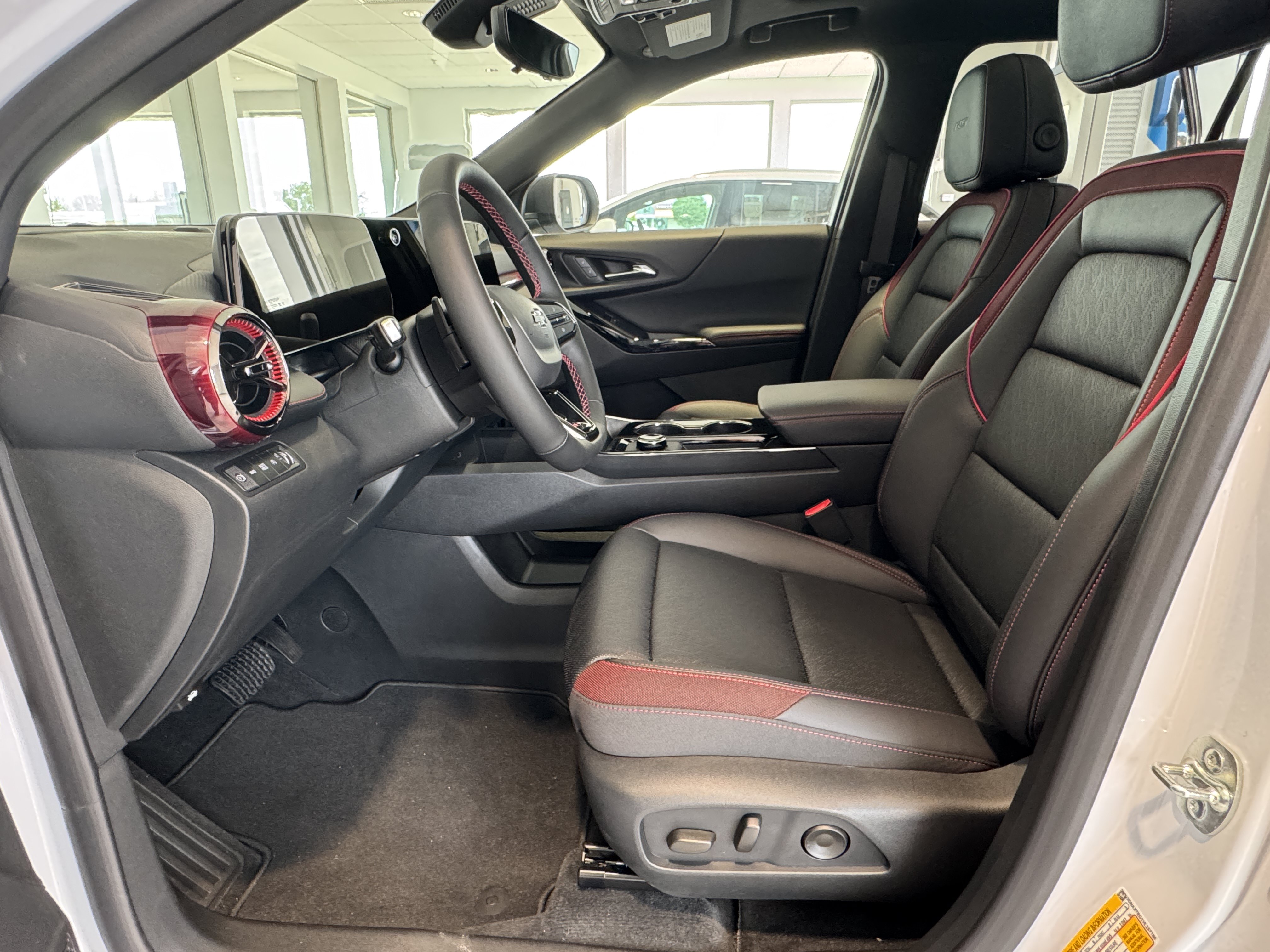 New 2027 Chevrolet Equinox RS w/ Safety and Technology Package AWD/4WD image 2