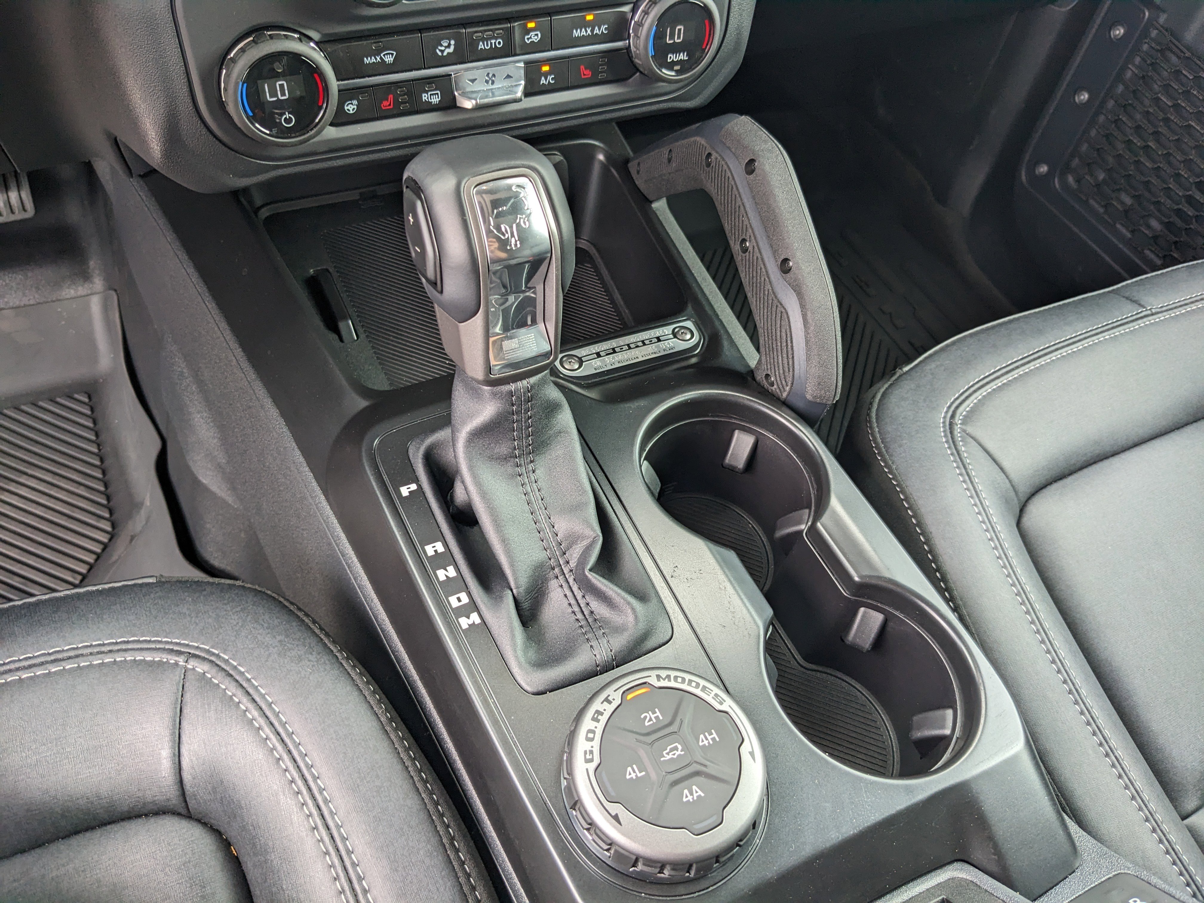 Used 2025 Ford Bronco Badlands image 26