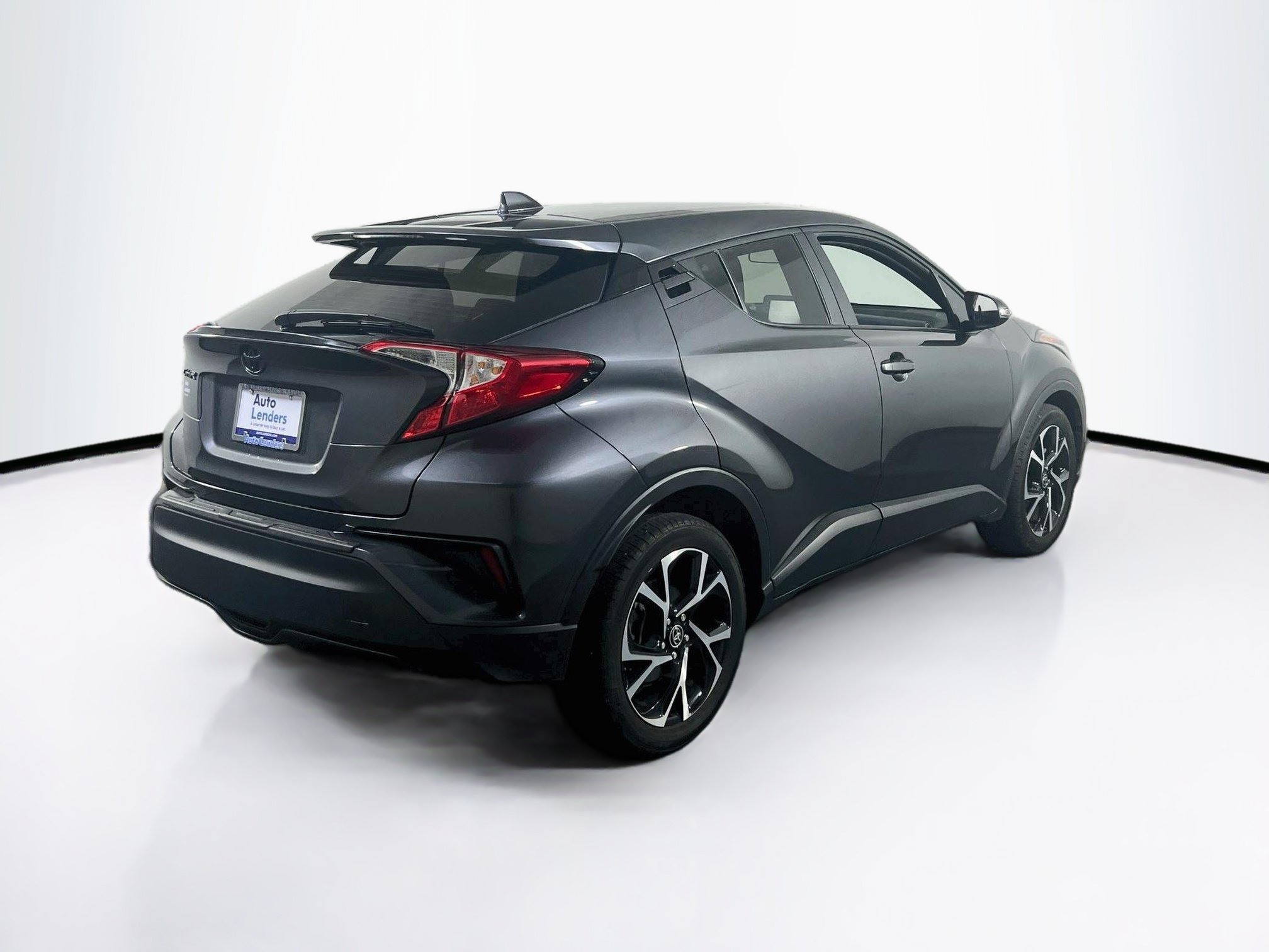 Used 2021 Toyota C-HR XLE FWD image 5