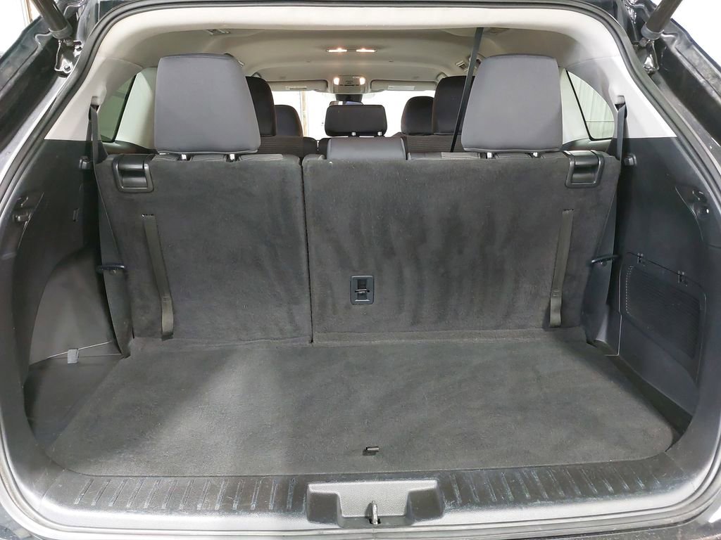 Used 2023 Toyota Highlander LE AWD/4WD image 13