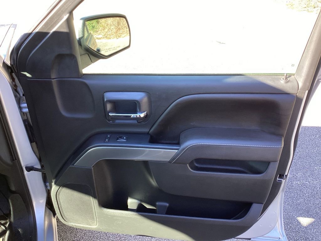 Used 2017 Chevrolet Silverado 1500 LT w/ LT Convenience Package image 21