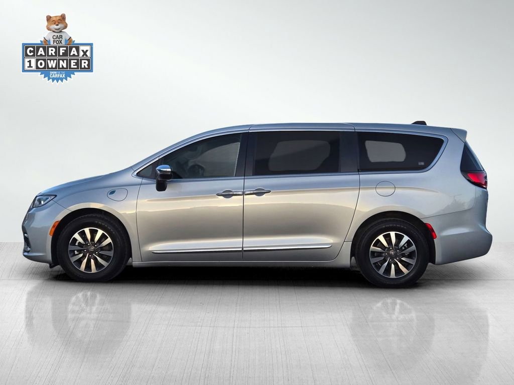 Used 2023 Chrysler Pacifica Limited FWD image 8