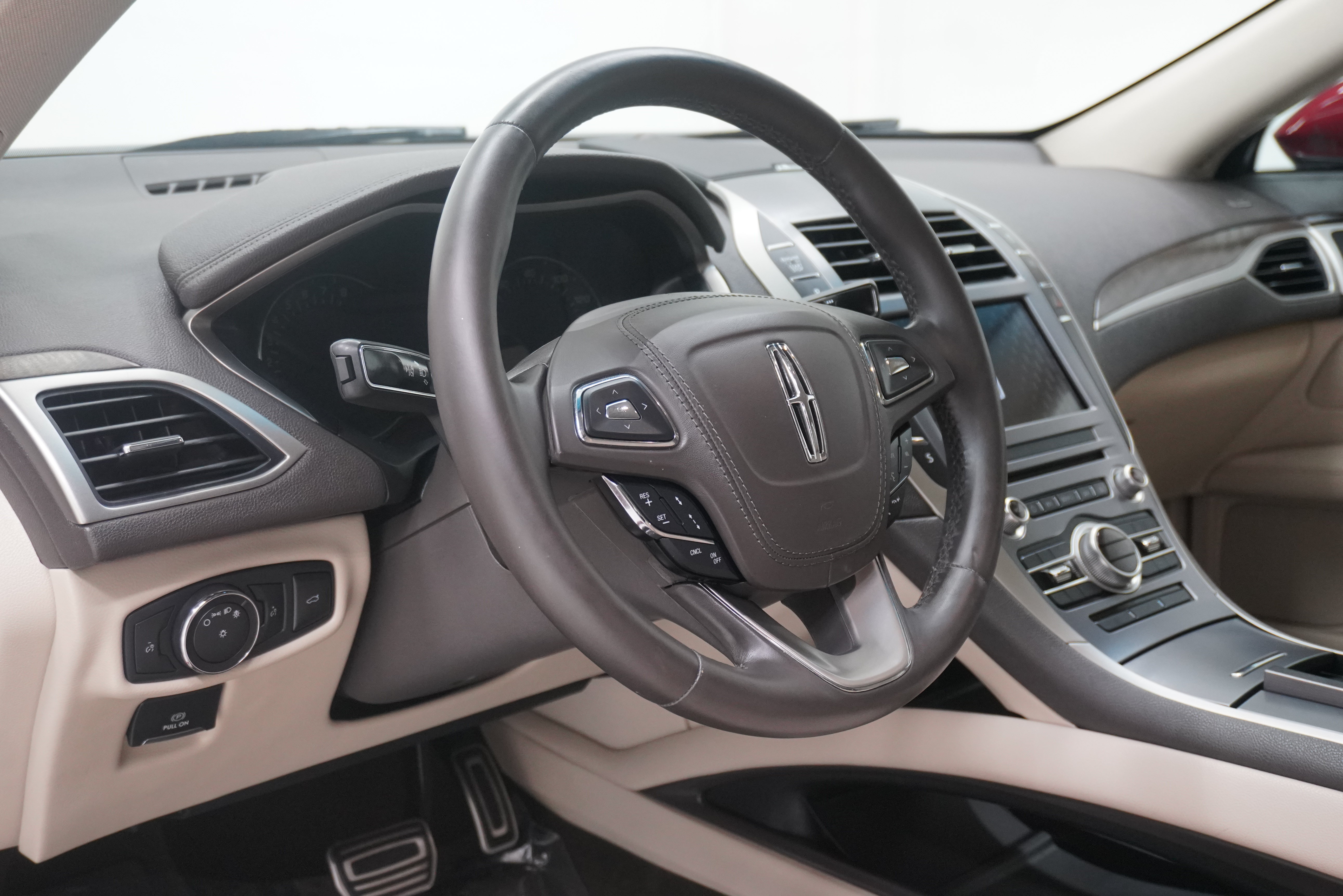 Used 2019 Lincoln MKZ Reserve w/ Reserve Plus Package FWD image 10