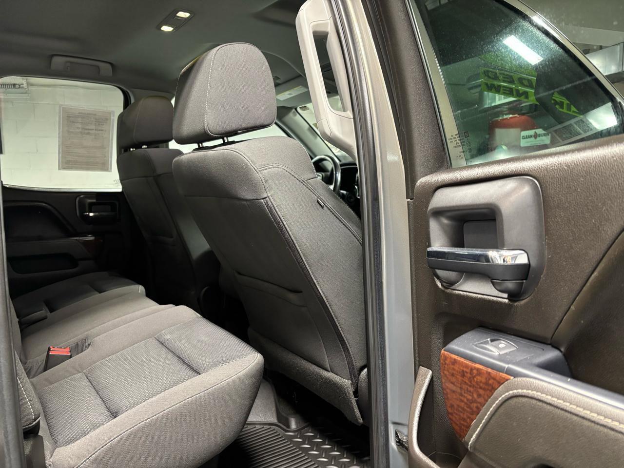 Used 2017 GMC Sierra 1500 SLE w/ SLE Value Package image 21