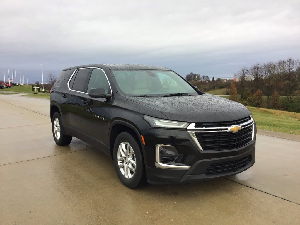 Used 2023 Chevrolet Traverse LS