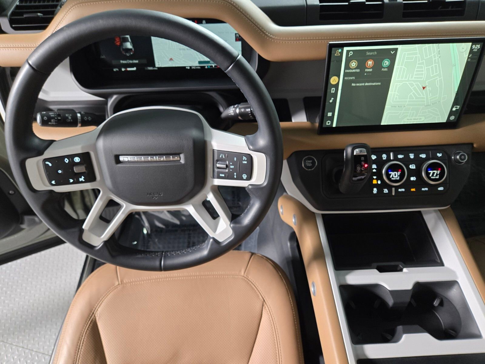 Used 2025 Land Rover Defender 110 X-Dynamic SE image 13