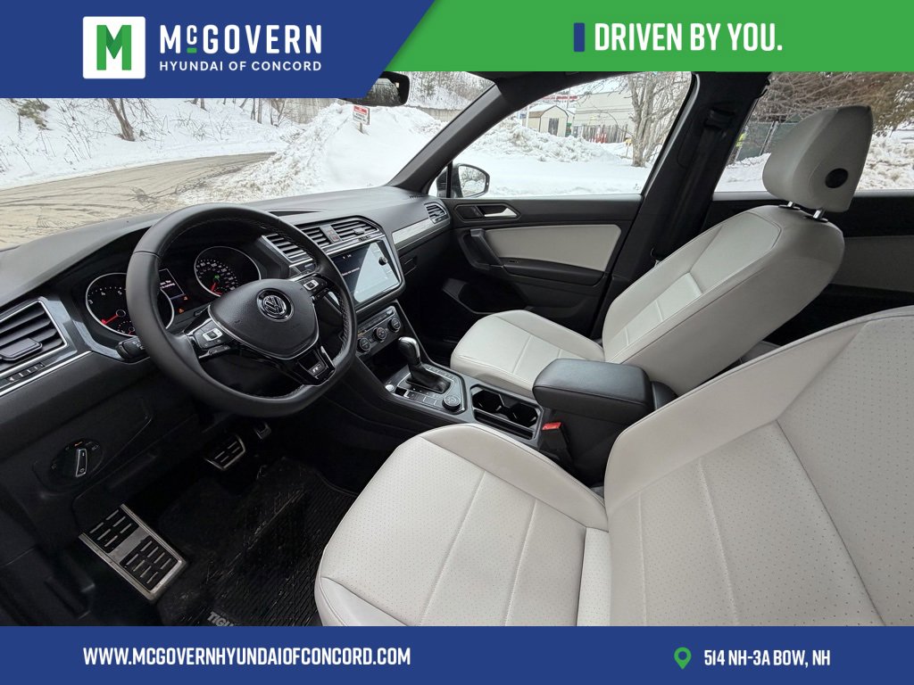 Used 2020 Volkswagen Tiguan SE R-Line w/ 3rd Row Seat Package image 5