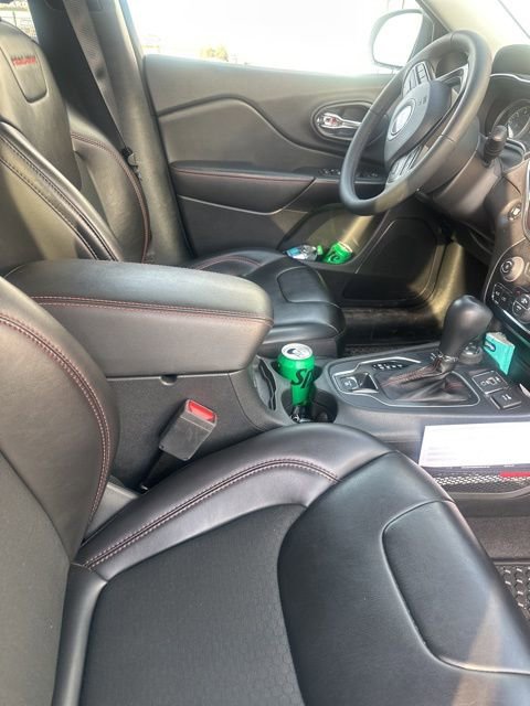 Used 2022 Jeep Cherokee Trailhawk w/ Comfort/Convenience Group image 10