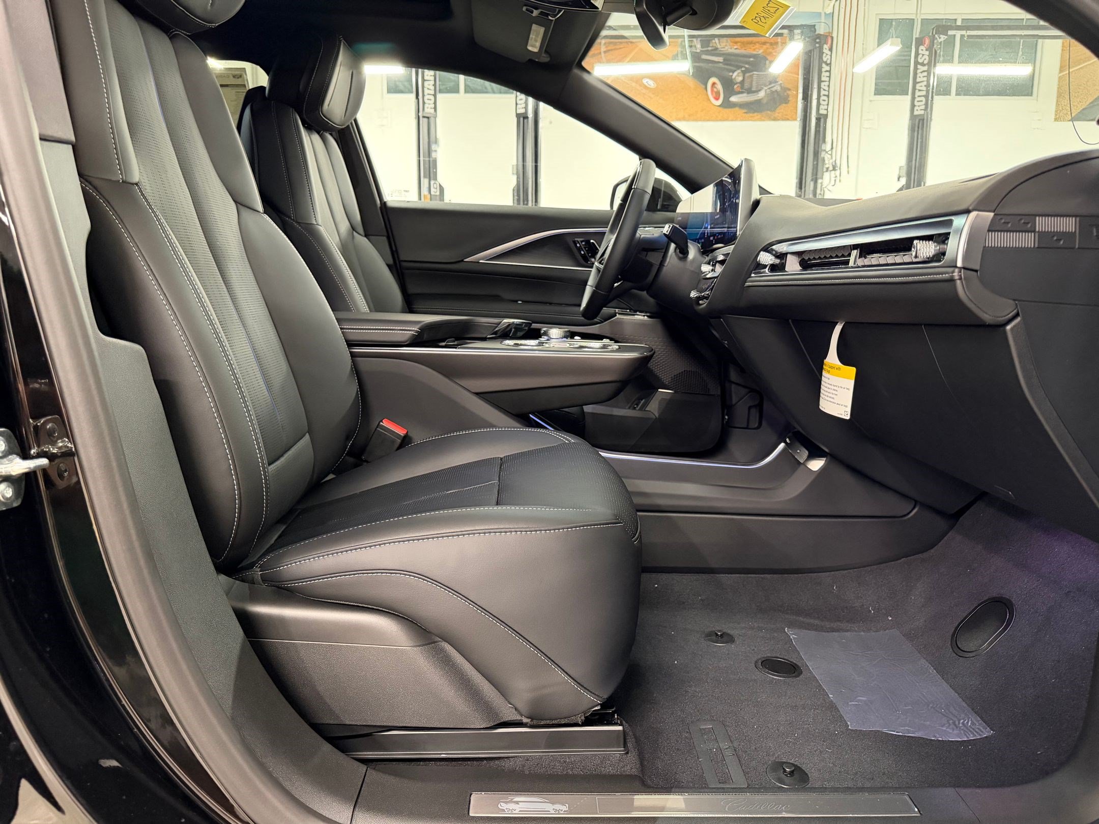 New 2026 Cadillac Lyriq Sport AWD/4WD image 24