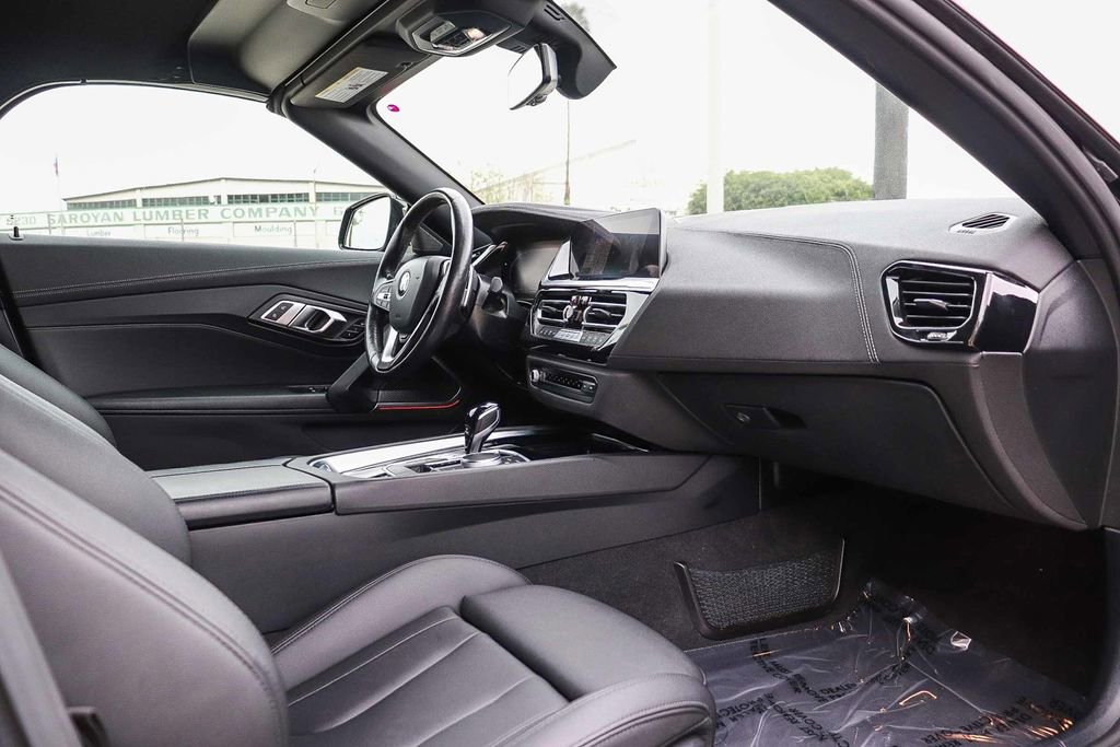 Used 2022 BMW Z4 sDrive30i w/ Driving Assistance Package image 19