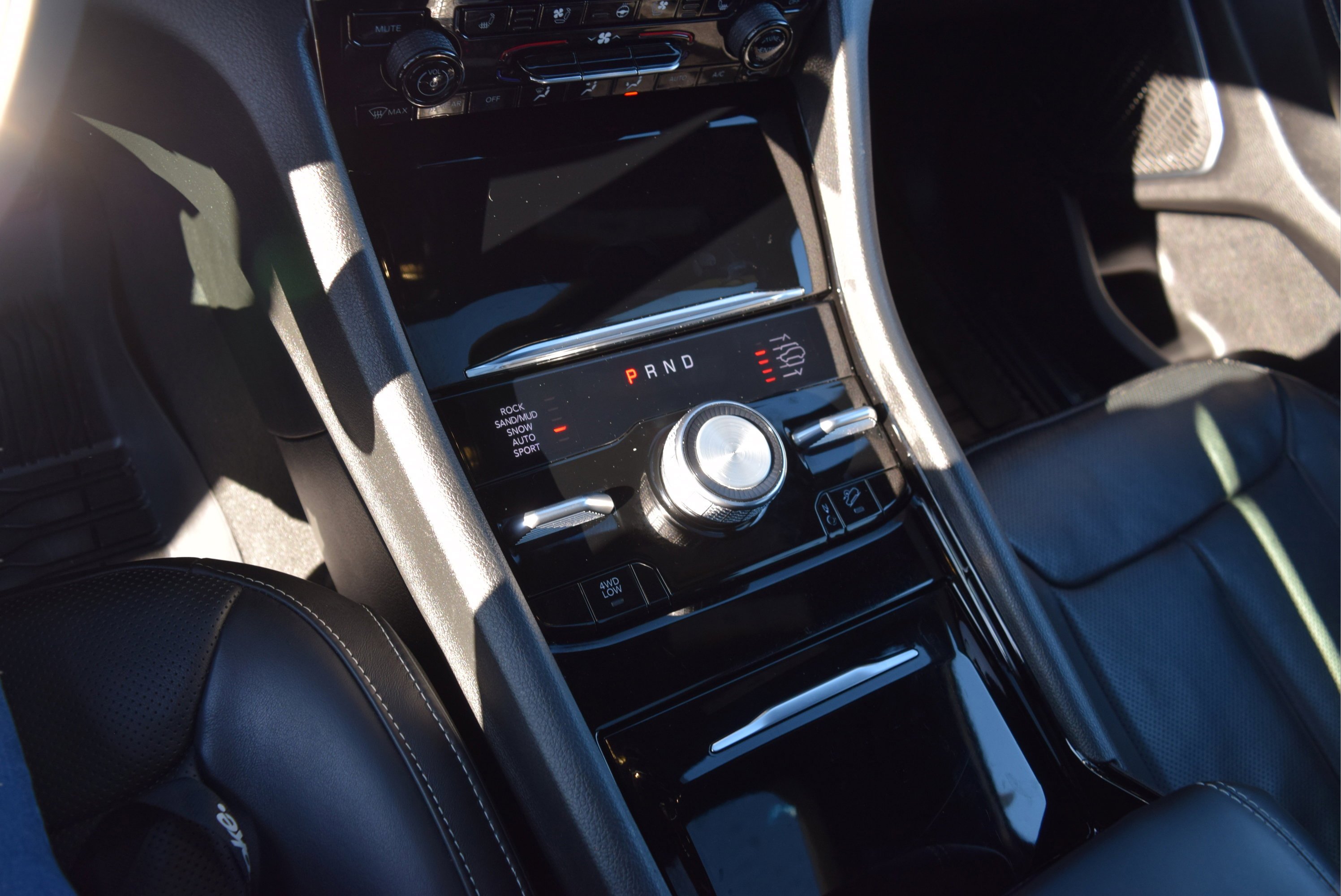 Used 2024 Jeep Grand Cherokee L Overland image 17