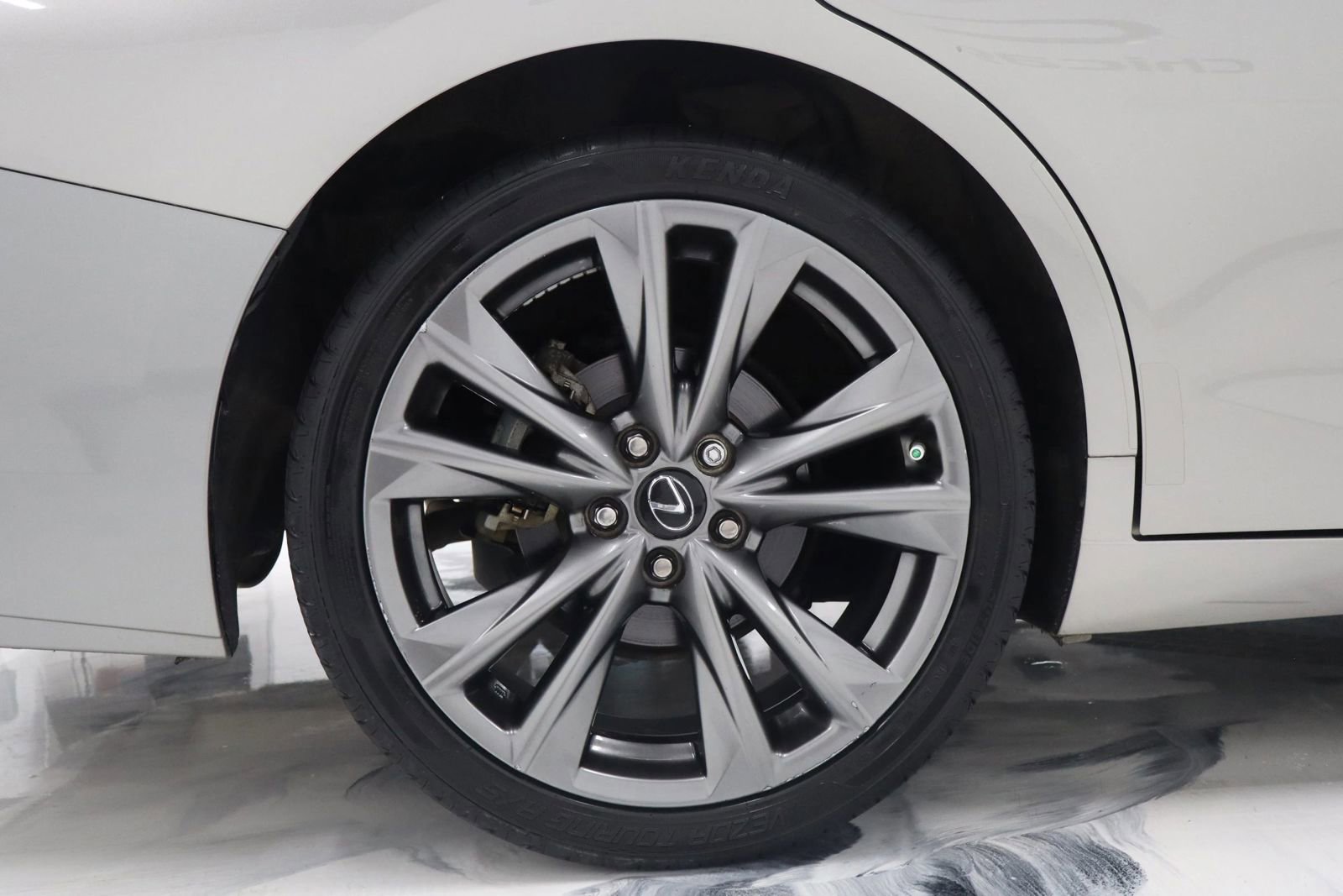 Used 2019 Lexus ES 350 F Sport w/ Accessory Package 2 FWD image 10