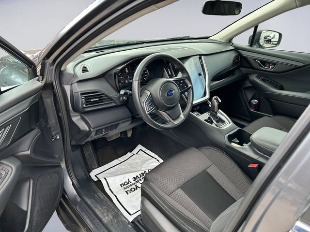 Used 2025 Subaru Outback Premium AWD/4WD image 9