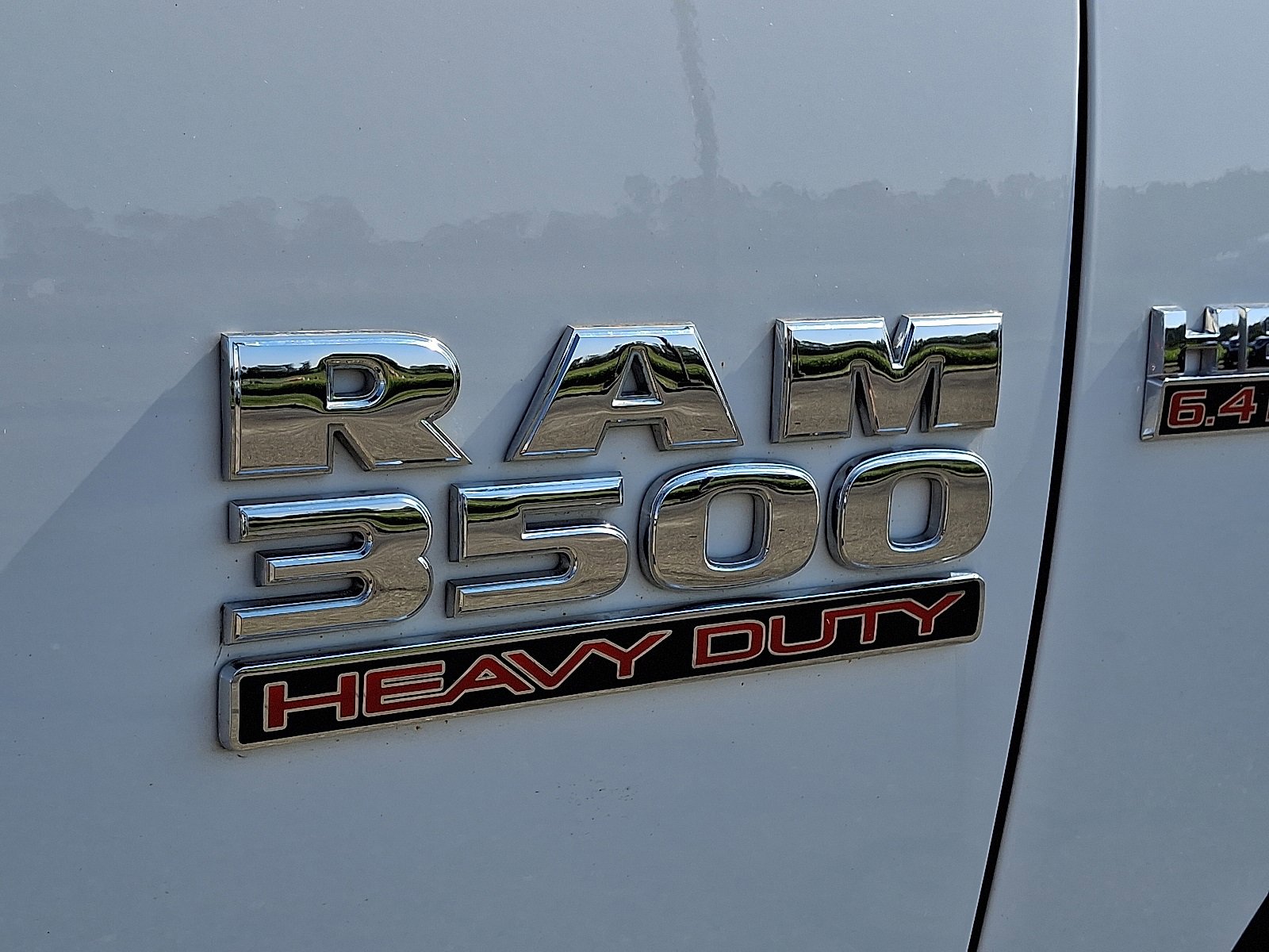 Used 2018 RAM 3500 Tradesman image 31