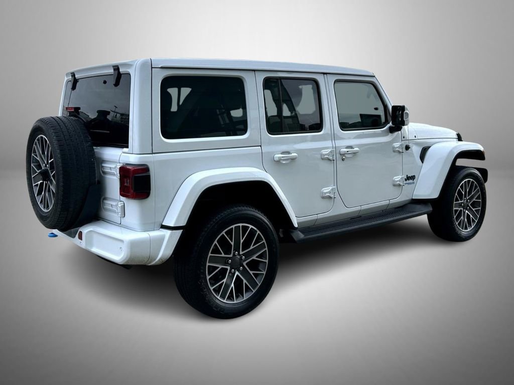 Used 2022 Jeep Wrangler Unlimited Sahara image 5