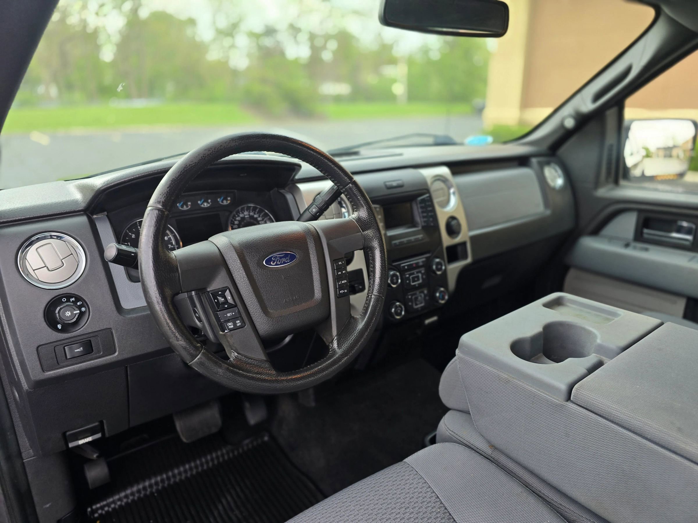 Used 2013 Ford F150 XLT w/ XLT Chrome Pkg AWD/4WD image 26
