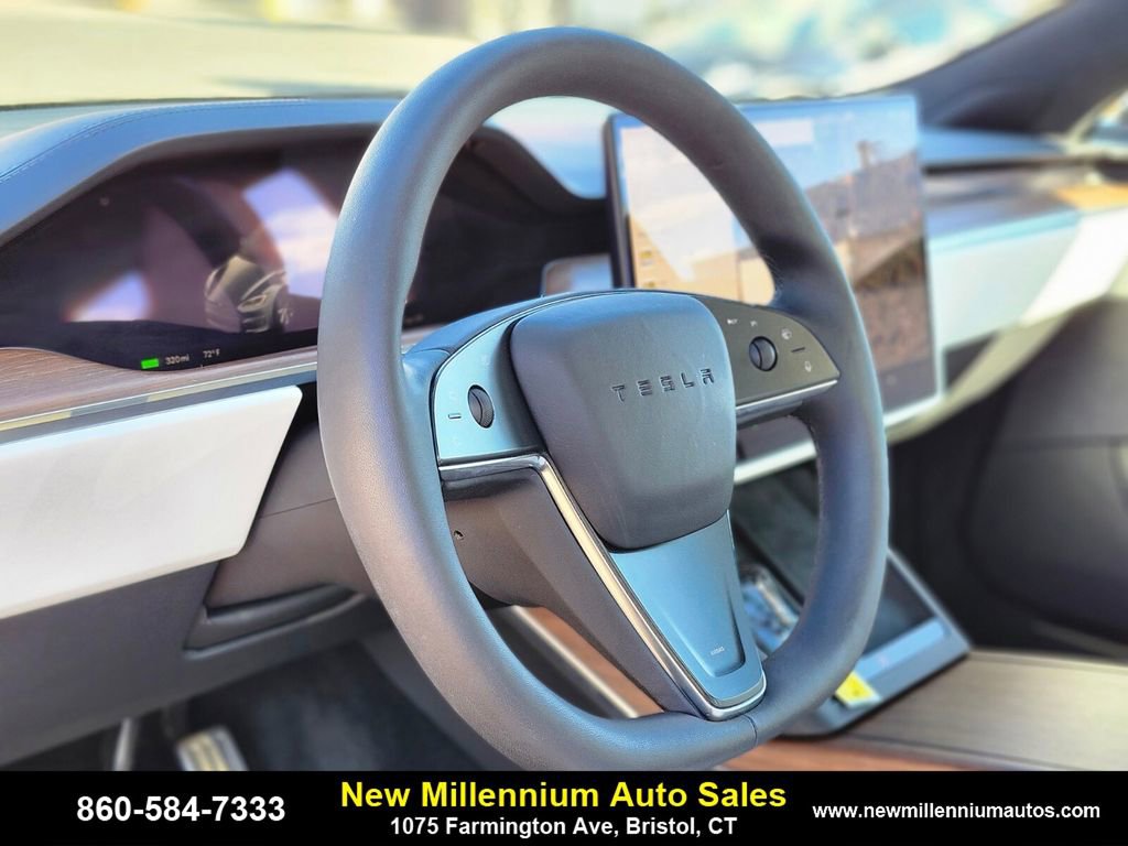 Used 2022 Tesla Model S image 18