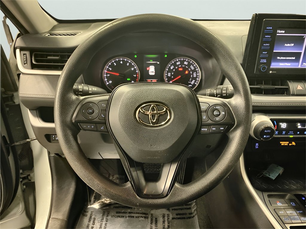 Used 2021 Toyota RAV4 XLE image 3