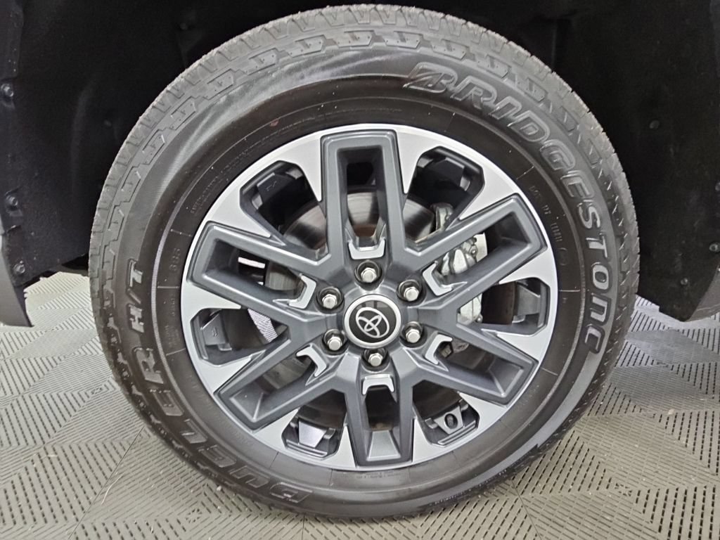 Used 2024 Toyota Tundra Limited AWD/4WD image 45