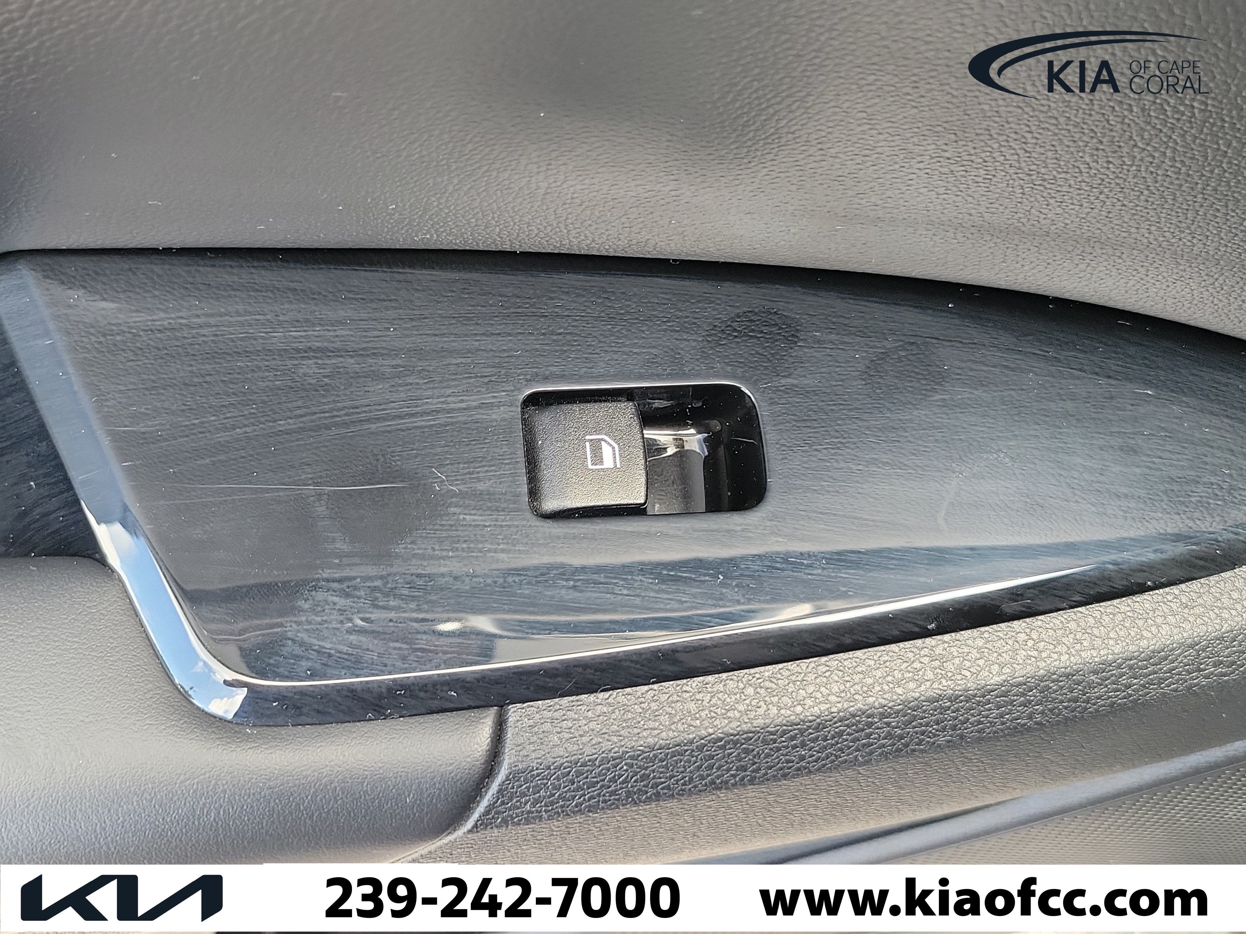 Certified 2023 Kia Sportage SX FWD image 16