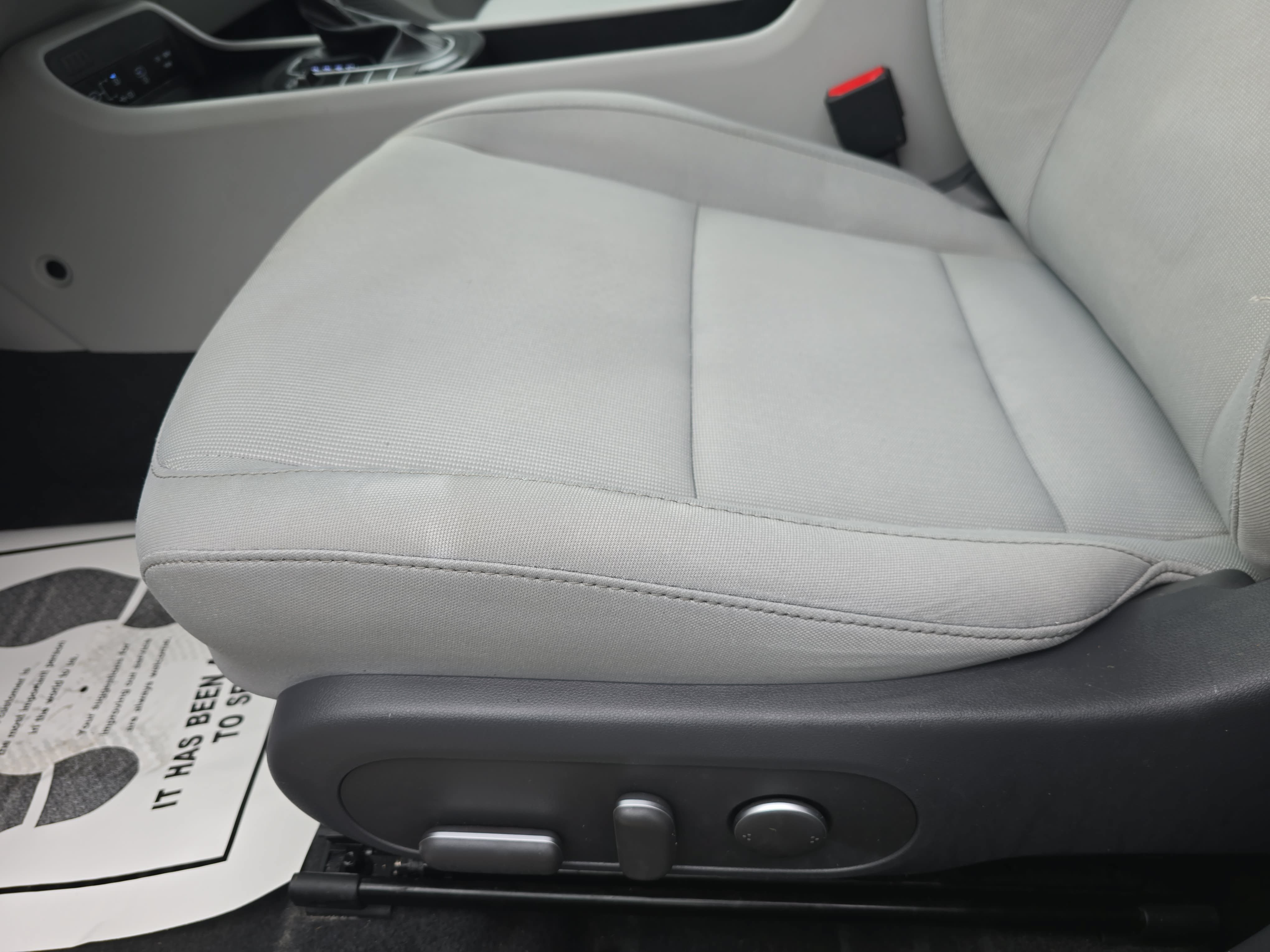 Used 2025 Hyundai Kona SEL FWD image 28