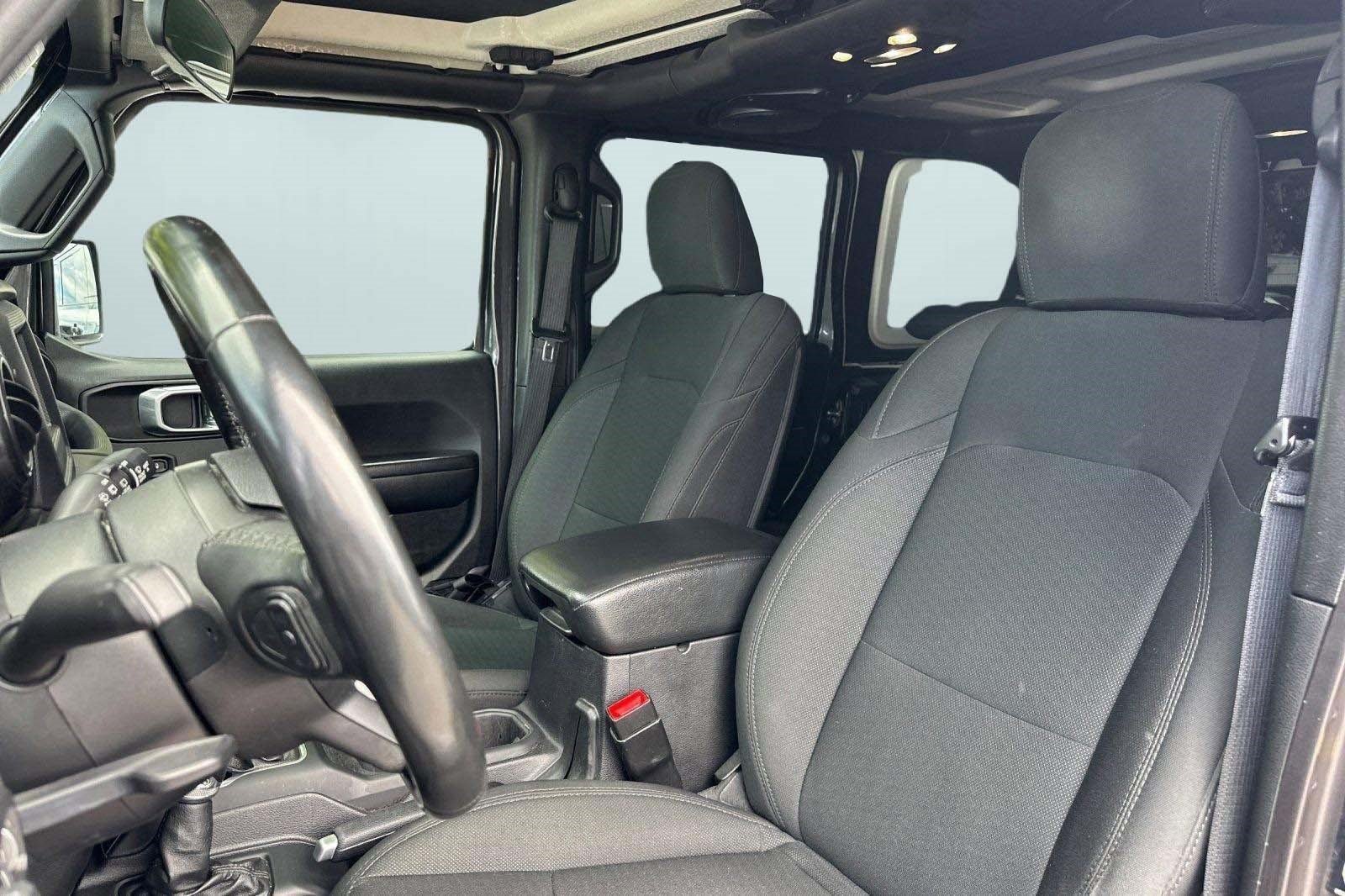 Used 2020 Jeep Wrangler Unlimited Sport AWD/4WD image 25