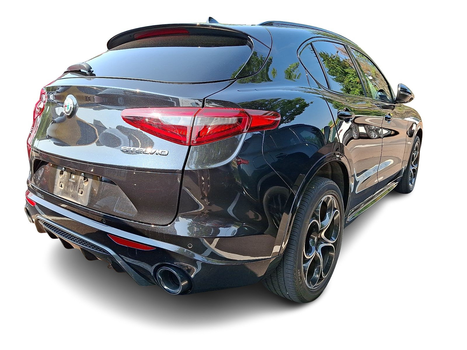 Used 2023 Alfa Romeo Stelvio Veloce AWD/4WD image 5