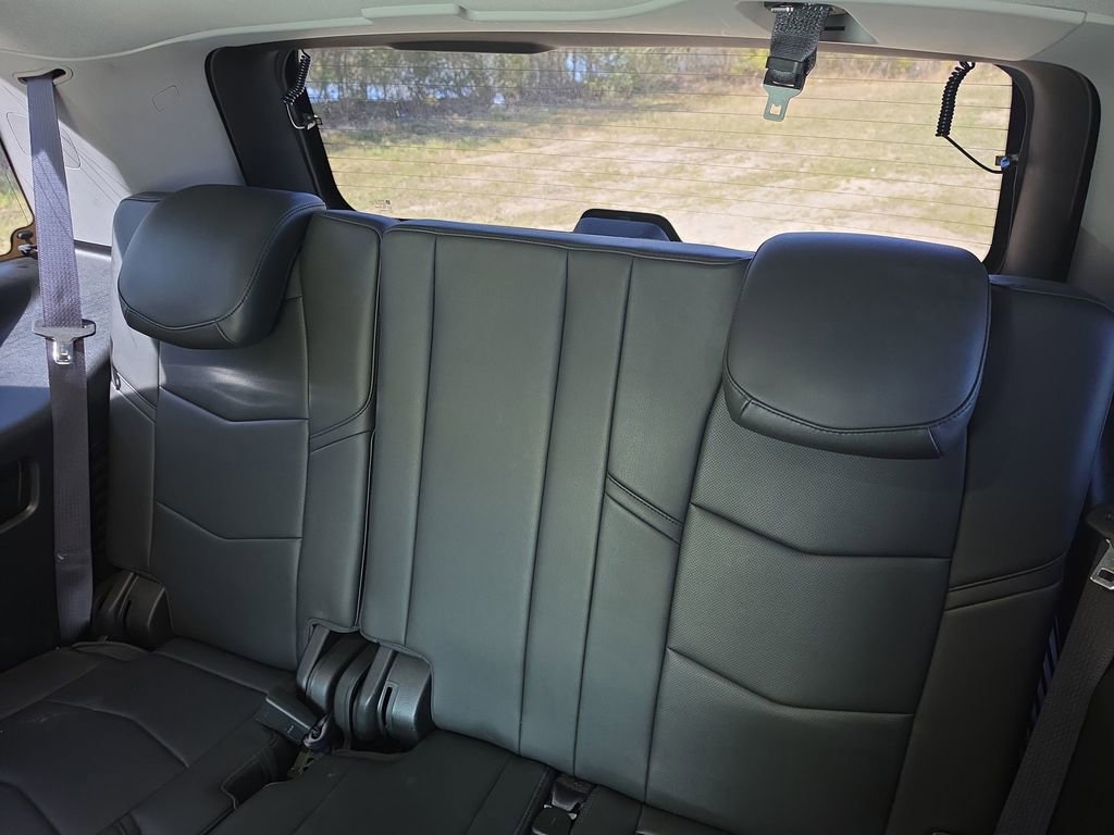 Used 2017 Cadillac Escalade Luxury image 7