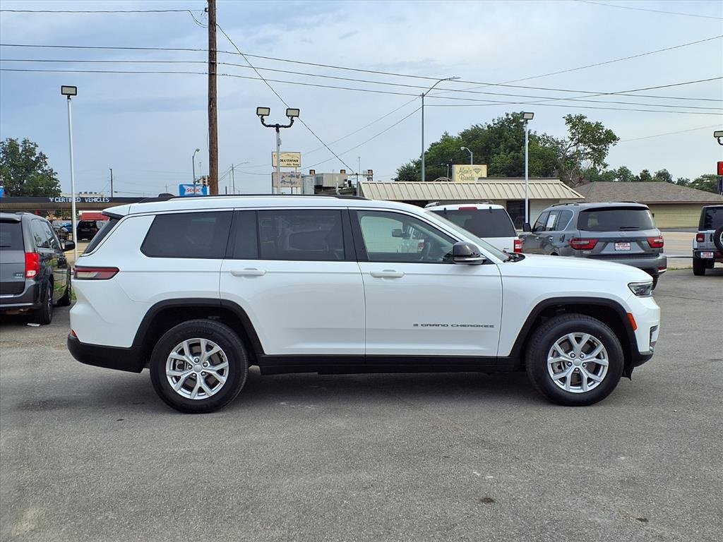 Used 2023 Jeep Grand Cherokee L Limited image 2