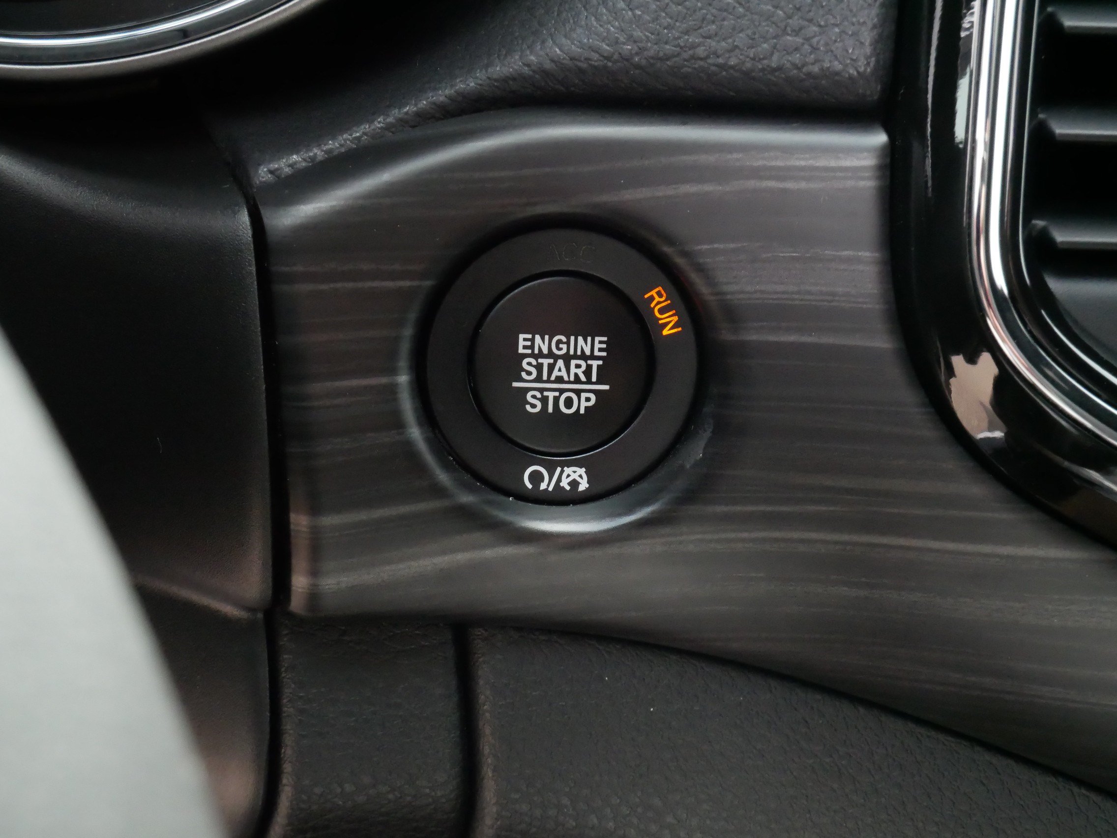 Used 2022 Jeep Grand Cherokee Laredo X AWD/4WD image 28