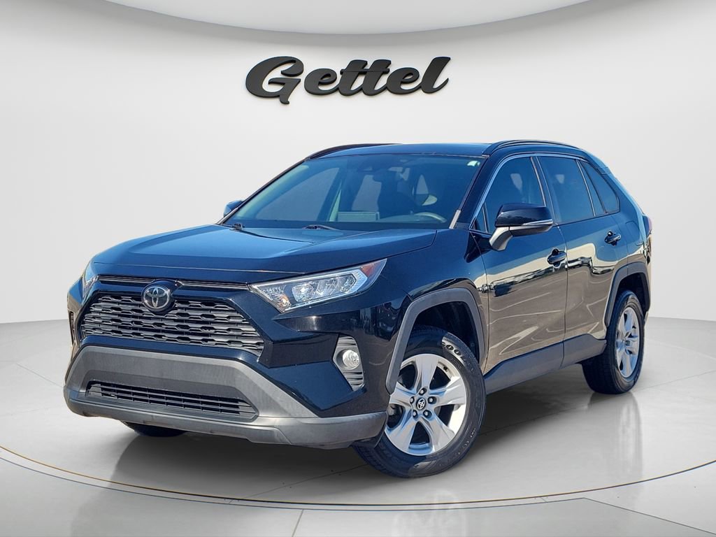 Certified 2021 Toyota RAV4 XLE w/ Convenience Package FWD image 1