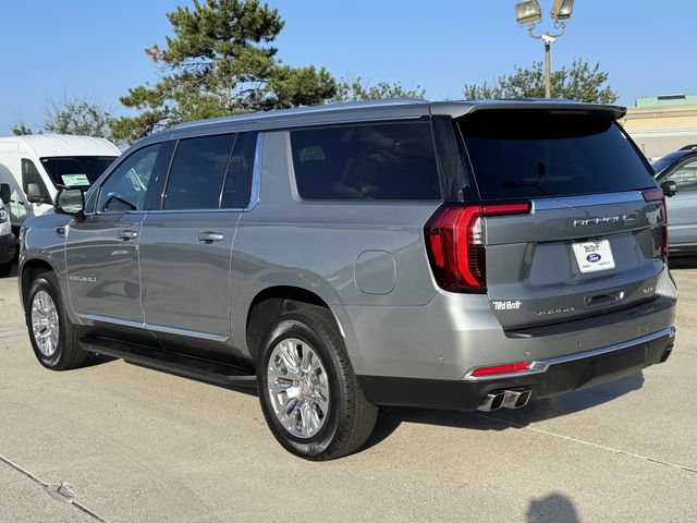 Used 2025 GMC Yukon XL Denali AWD/4WD image 7