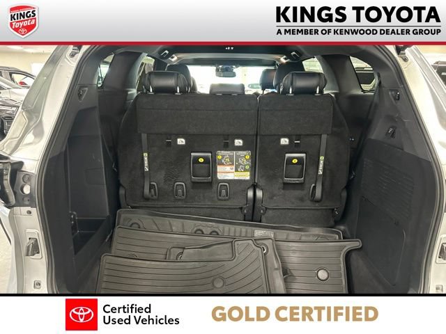 Certified 2024 Toyota Sienna XSE w/ XSE Premium Package FWD image 22