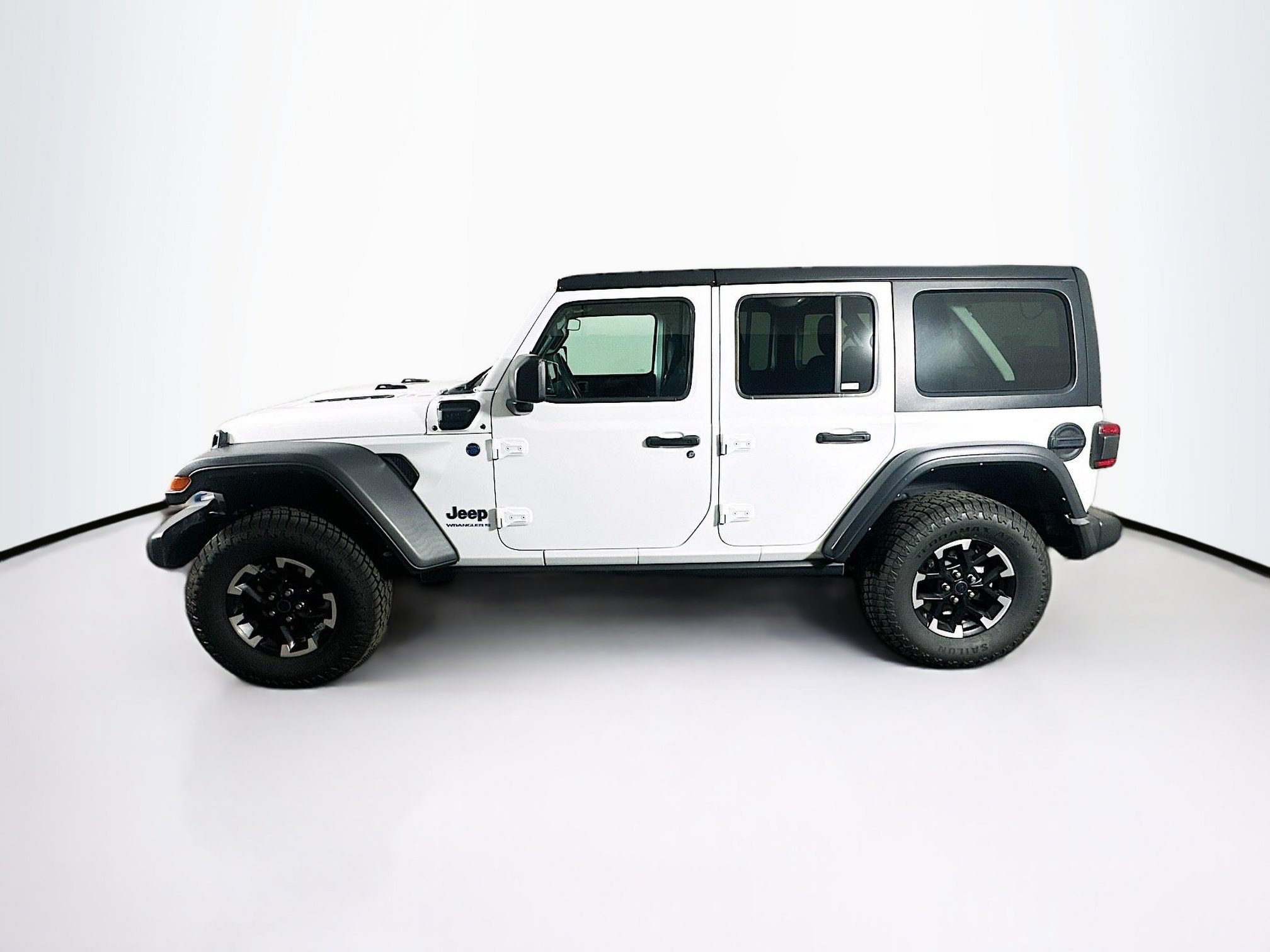 Used 2024 Jeep Wrangler Unlimited Rubicon 4xe AWD/4WD image 4