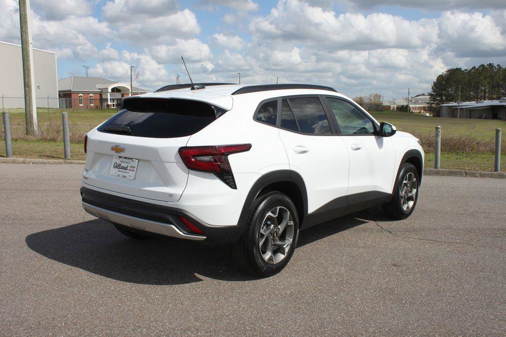 New 2026 Chevrolet Trax LT w/ Driver Confidence Package image 14