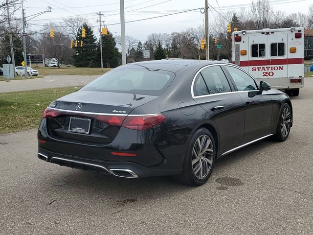 Used 2024 Mercedes-Benz E 350 4MATIC Sedan w/ Driver Assistance Package image 4