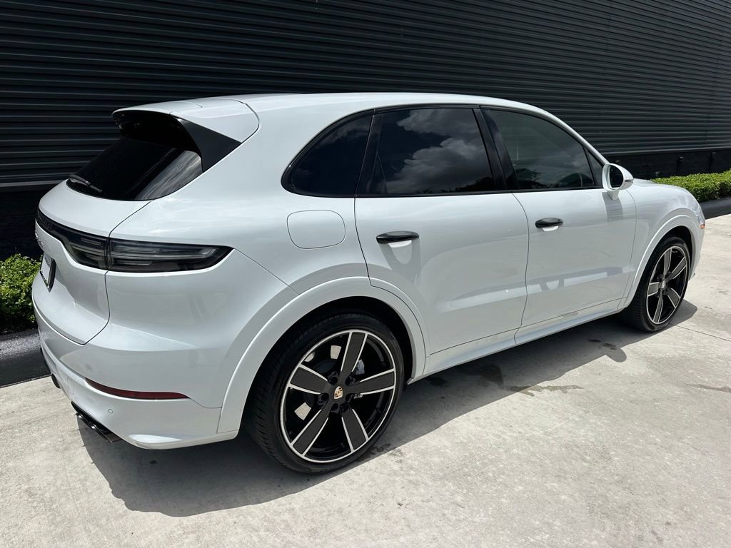 Certified 2019 Porsche Cayenne Turbo AWD/4WD image 9