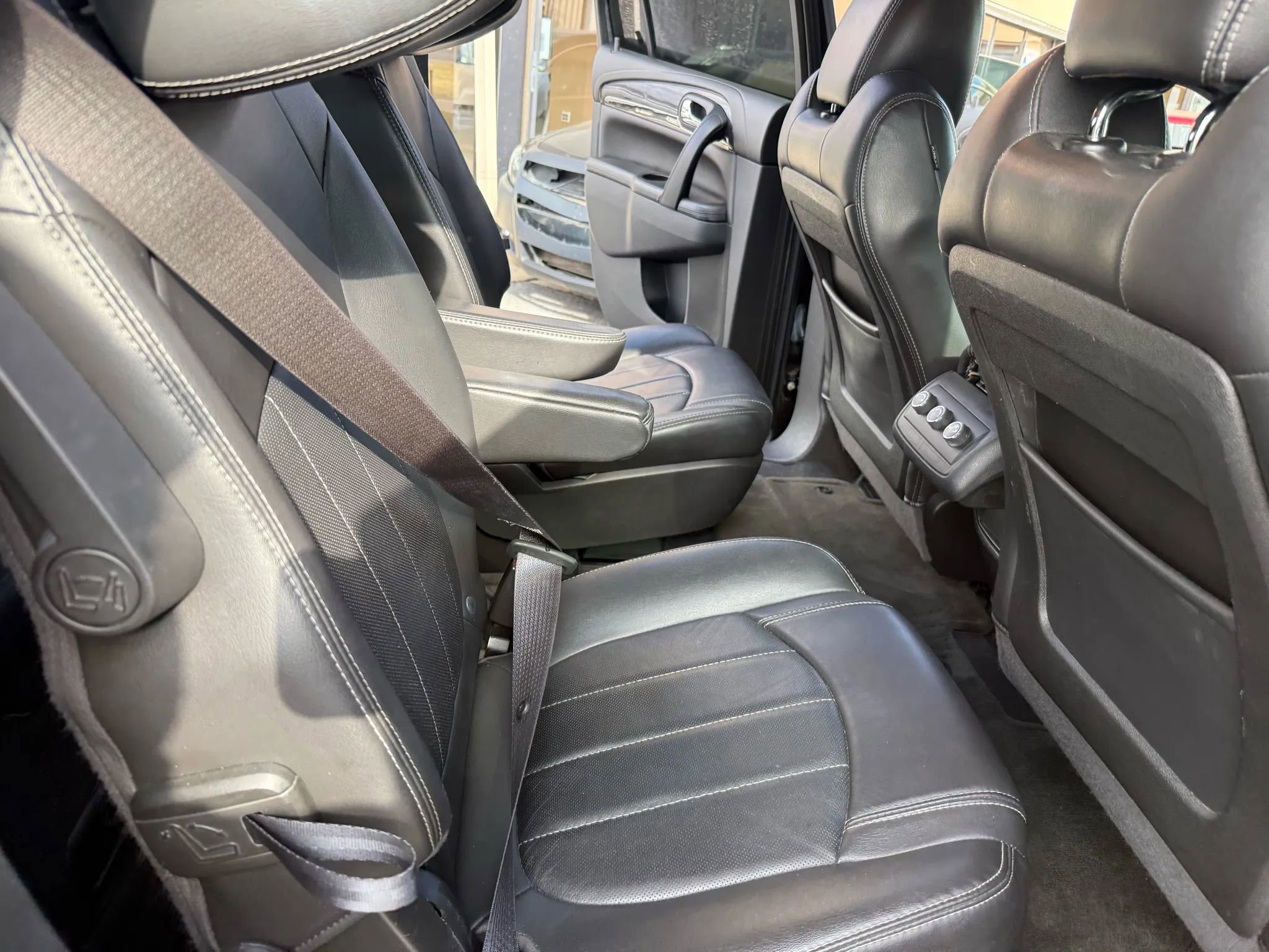 Used 2015 Buick Enclave Leather image 22