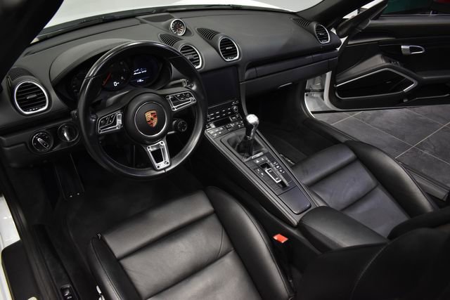Used 2018 Porsche 718 Boxster GTS image 14