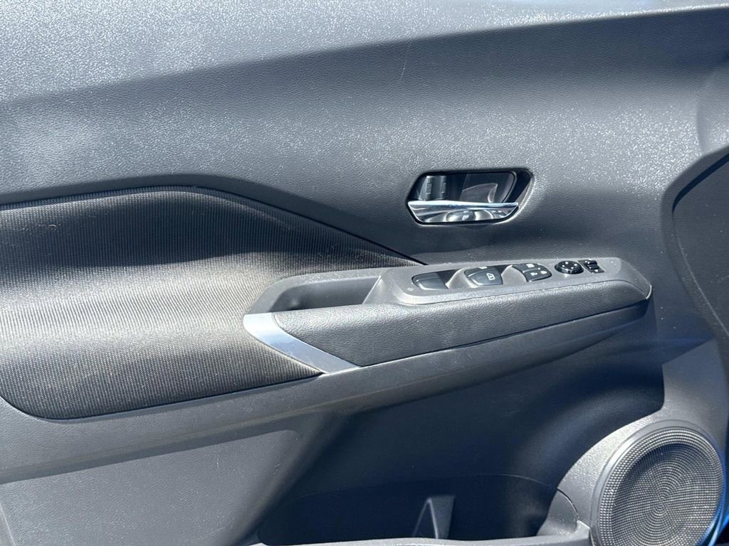 Used 2022 Nissan Kicks SV FWD image 17