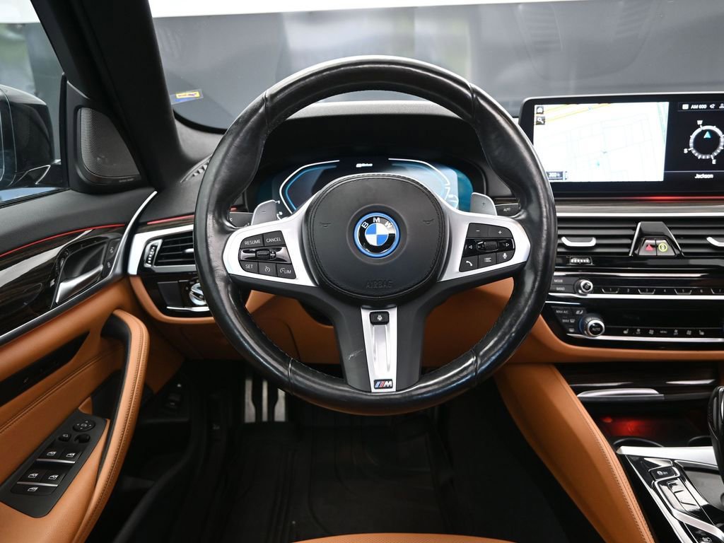 Certified 2023 BMW 530e w/ M Sport Package image 29
