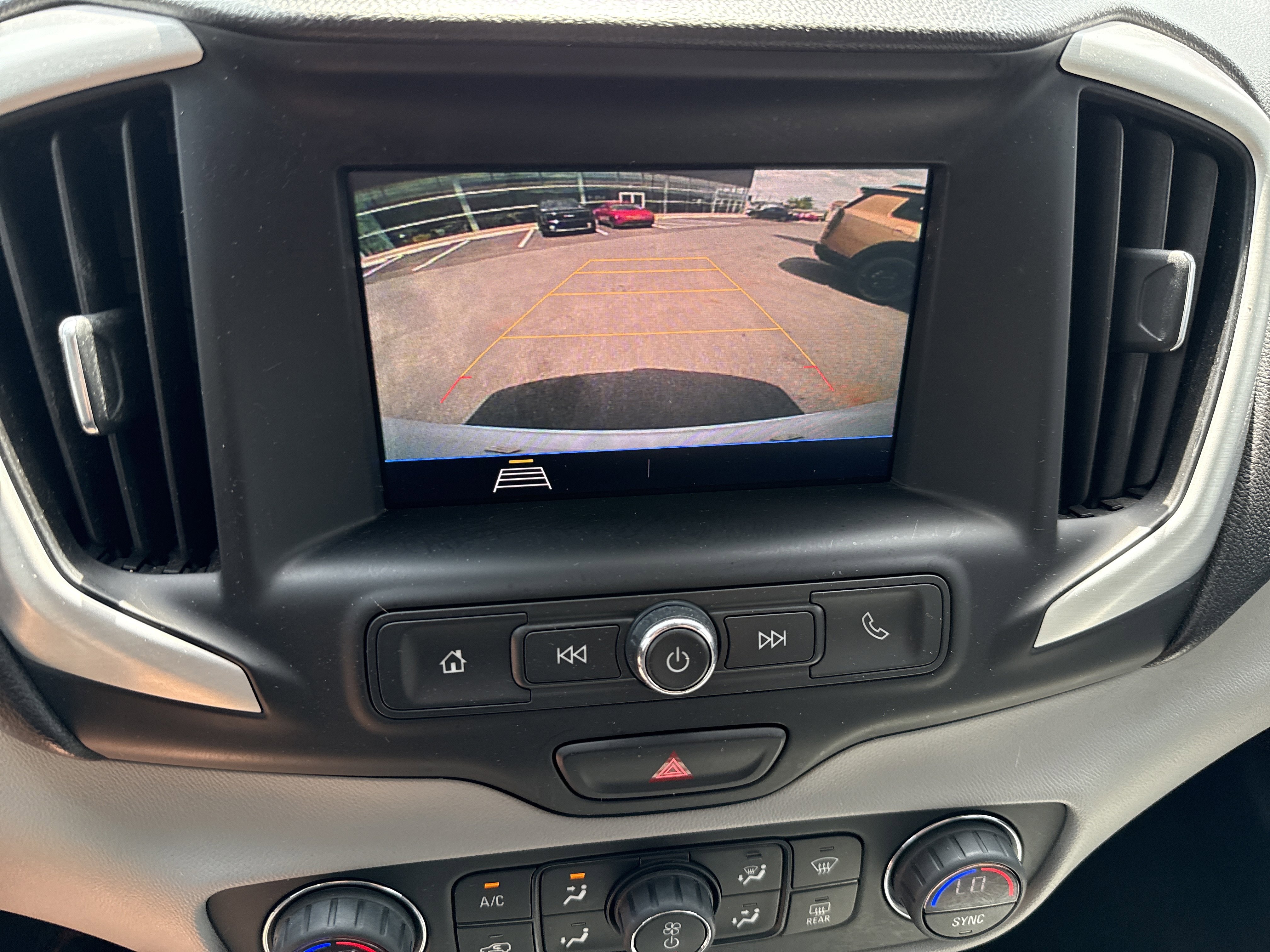 Used 2021 GMC Terrain SLE w/ Driver Convenience Package FWD image 26
