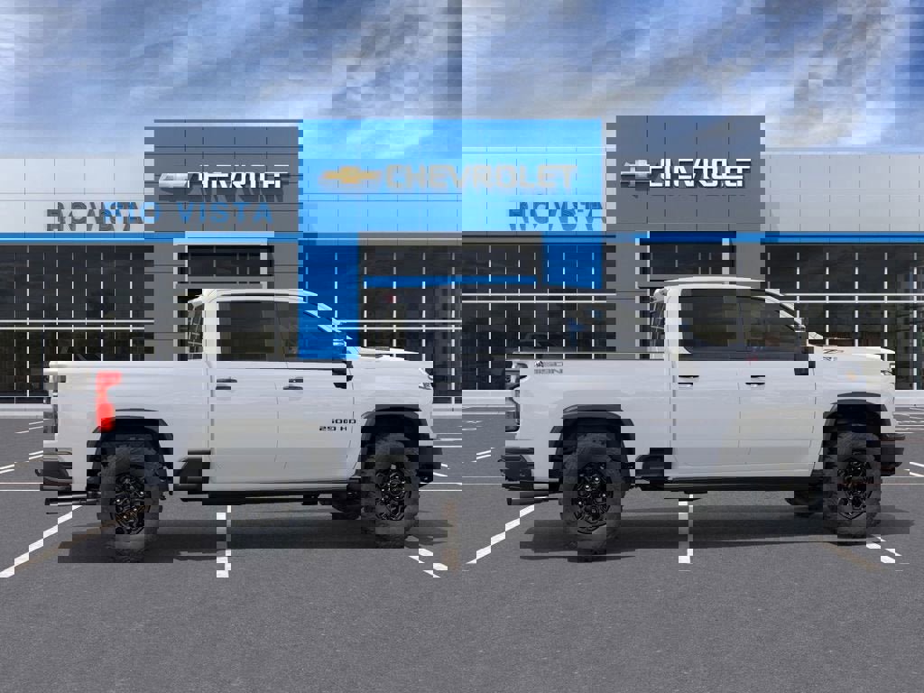 New 2026 Chevrolet Silverado 2500 ZR2 image 3