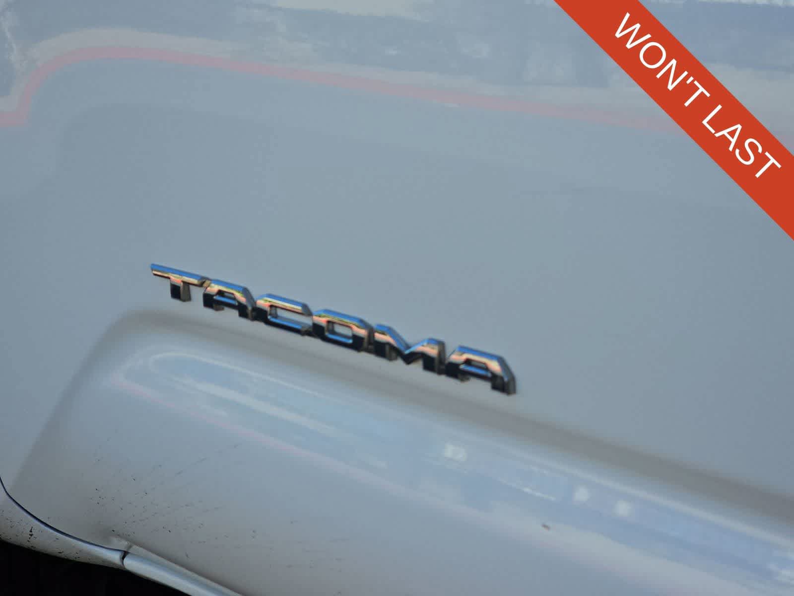 Used 2019 Toyota Tacoma SR5 RWD image 11