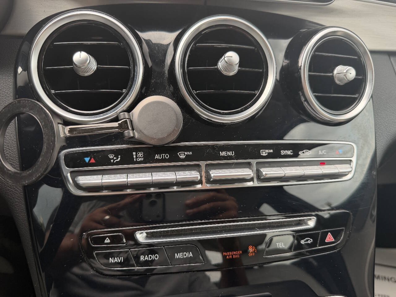 Used 2015 Mercedes-Benz C 300 4MATIC Sedan image 24