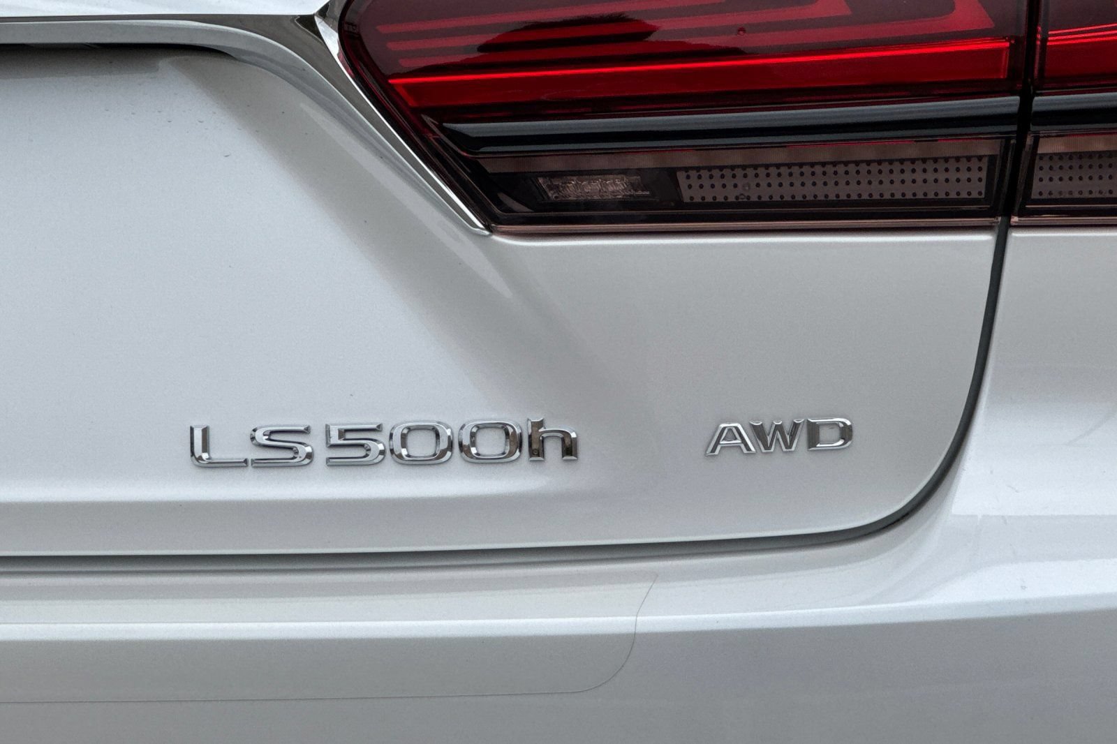 Certified 2023 Lexus LS 500h AWD w/ Luxury Package image 30